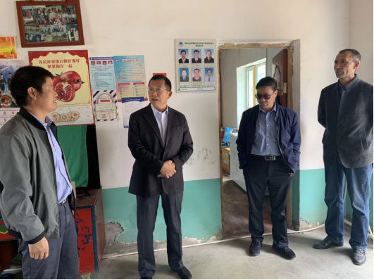 捐赠村民补修漏水屋顶、改建房屋 捐赠村民补修漏水屋顶、改建房屋