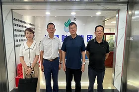 乌鲁木齐市新市区人大常委会党组书记、副主任史奔纬一行莅临银穗财税集团调研指导
